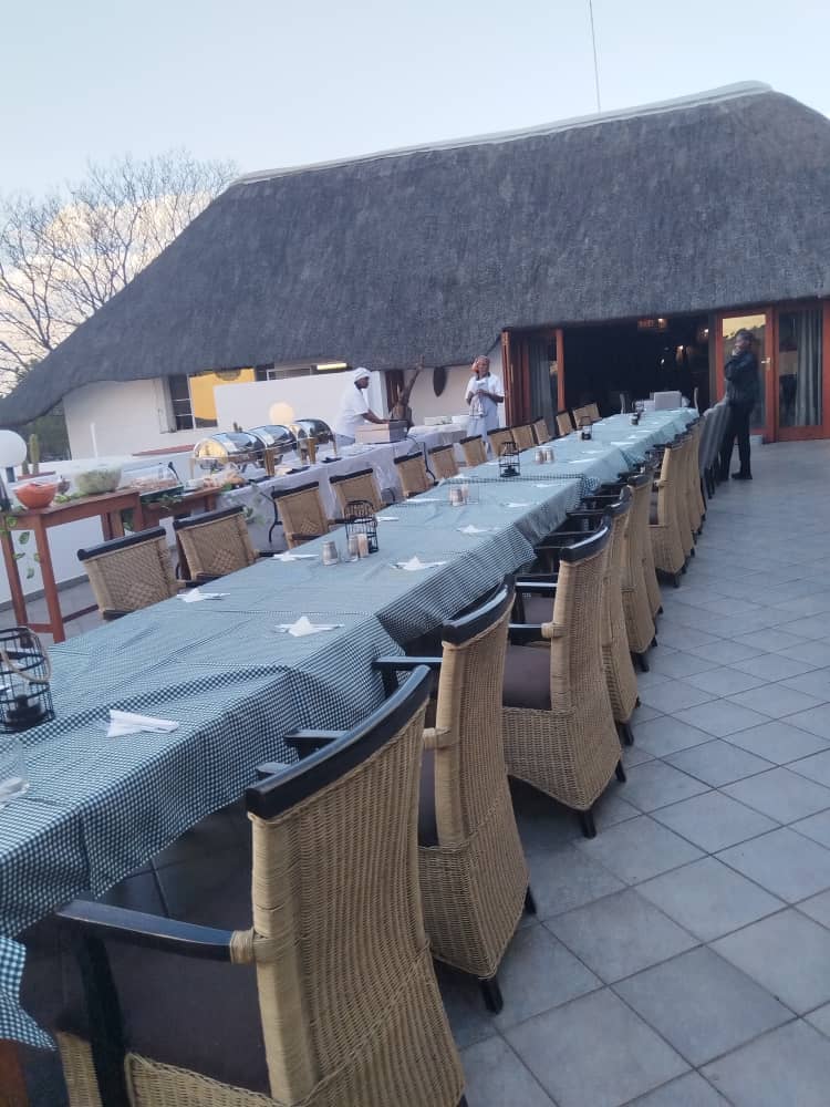 Large Group Dinning